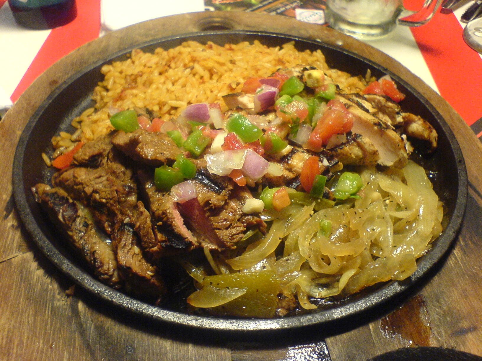 Flickr elisart 324248450--Beef and chicken fajitas